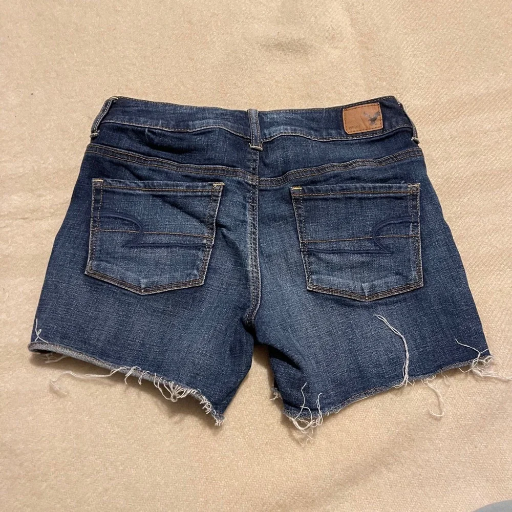 American Eagle Outfitters perfect shape
